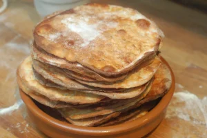 MÁLAGA FOOD NEWS: RECIPE – Easy Spanish flatbread to celebrate La Noche de San Juan
